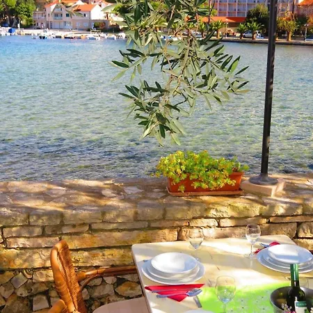 Tatil Evi House Barakokula Lumbarda