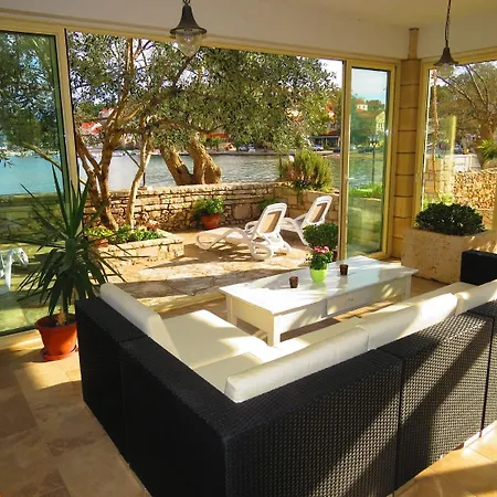 House Barakokula Lumbarda