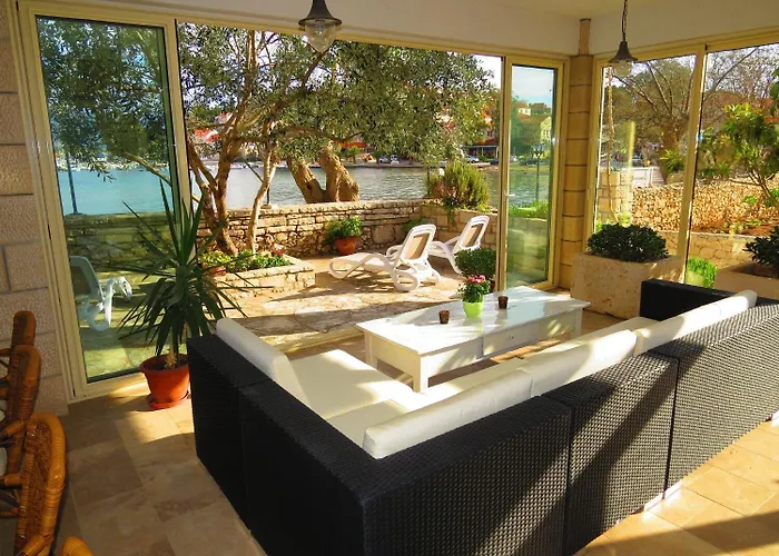 House Barakokula Lumbarda